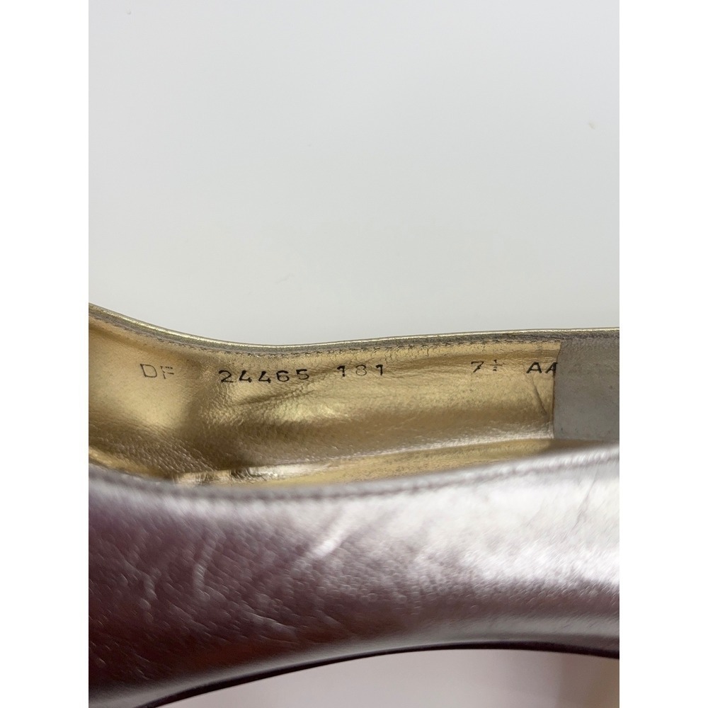 B5 Salvatore Ferragamo Two Tone Leather Pumps 7.5 Gold Silver Metallic Y2K - Picture 10 of 14